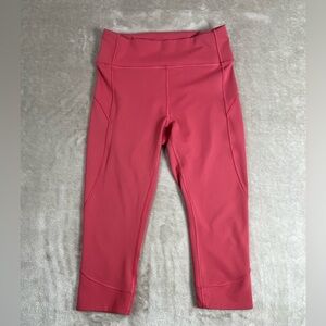 Lululemon Women's Size 8 Cropped‎ Legging Salmon Pink